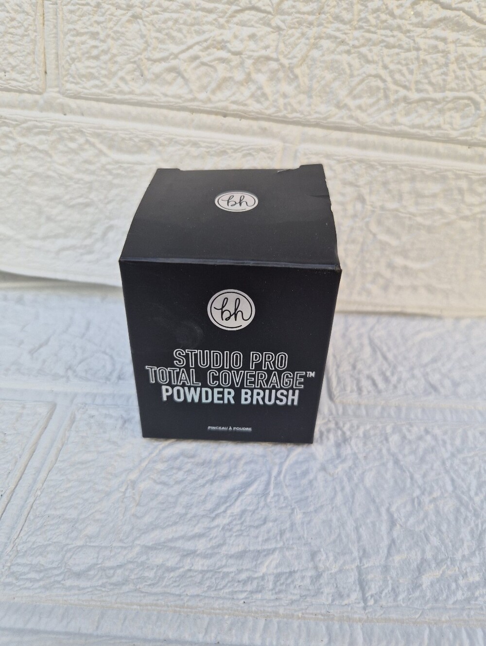 Black BH Cosmetics Studio Pro Total Coverage Powder Brush Soft Bristle
